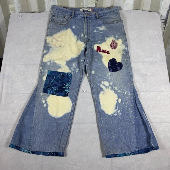 Levi Staruss Co. Other - Levi Staruss Co. 505 Womens Flared Jeans Blue Relaxed Fit Patches Size 38x30